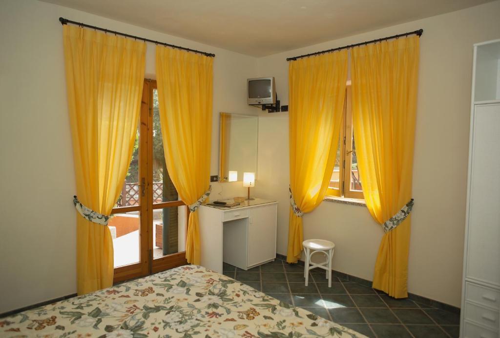 Hotel Danila Portoferraio Bagian luar foto